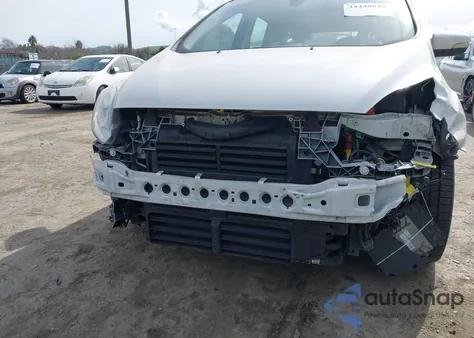 2015 Ford C-Max Energi Sel z USA, uszkodzony, nr VIN 1FADP5CU5FL101542